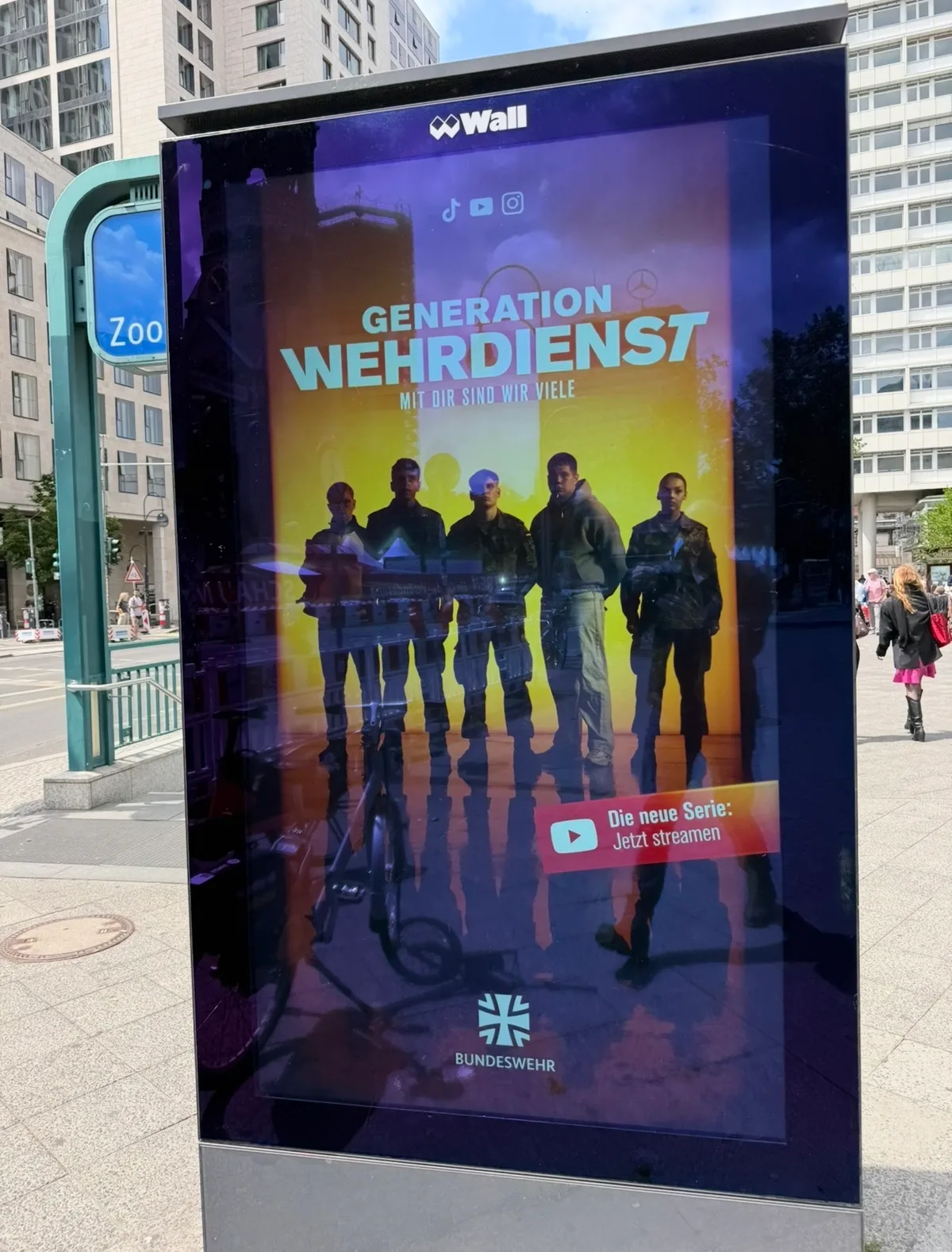 In Berlin sah ich heute mehr Armeewerbung, als in fünf Tagen St. Petersburg