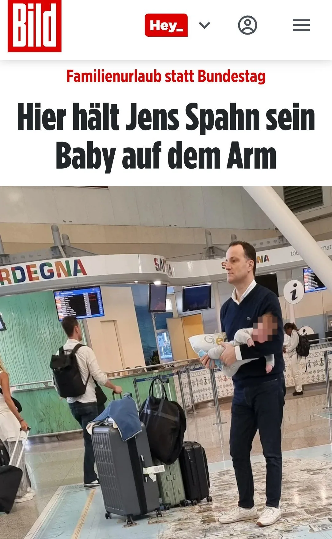 Fotobeweis: Massenmörder und MIllionenbetrüger läuft unbehelligt mit gekauftem Baby durch Deutschland