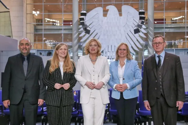 Rotfaschisten, Shariah-Fans & Quotenfrauen: die "Elite "Deutschlands