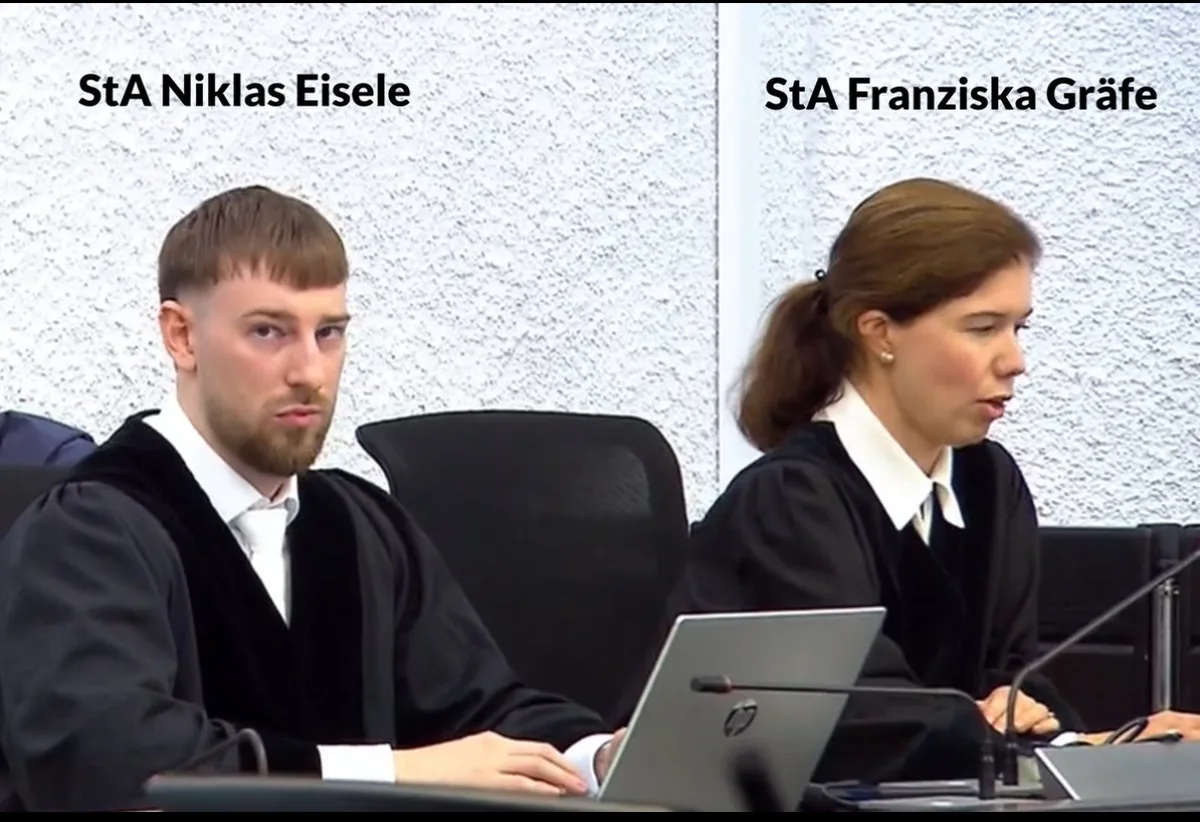 Abfall in Uniform: deutsche Tradition.