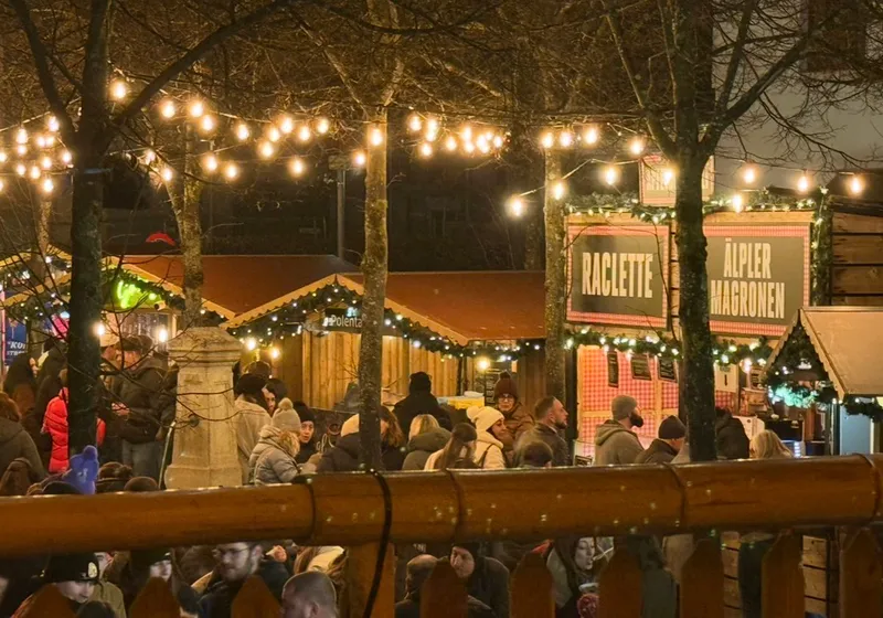 Bin auf einem Weihnachtsmarkt außerhalb der “EU”.  Ratet, was es alles nicht gibt ☺️